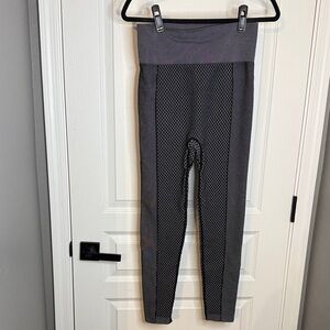 Bailey 44 Charcoal & Black Mesh-Detail Leggings. NWOT
